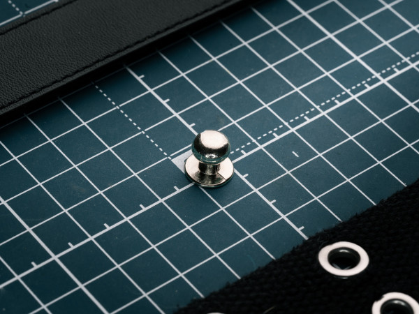 Кобурний гвинт. Колір "світле срібло". 9х11мм