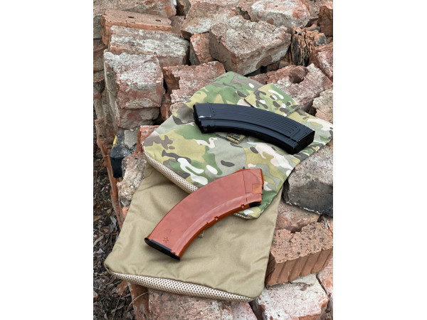 Сумка для скидання магазинів у кольорі Multicam виробництва ISARM на липучці, матеріал з водостійким покриттям
