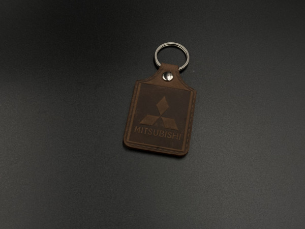 Брелок шкіряний. Mitsubishi. 43x65мм. Колір Коричневий.