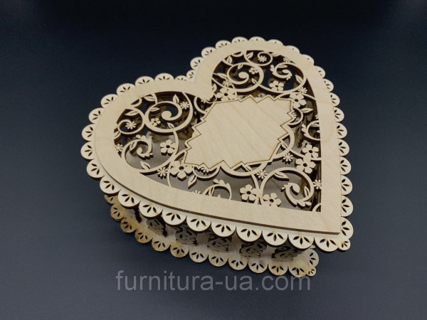 Шкатулка из фанеры. Сердце. 20см