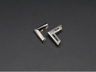 Куточок для папок меню. Колір "срібло". 18х18х5мм