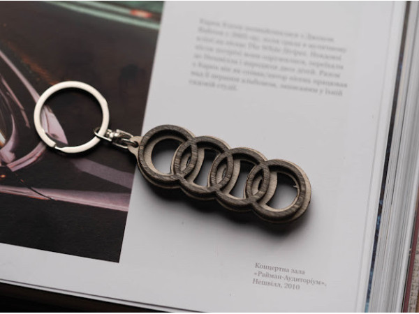 Брелок дерев'яний Audi. 7см