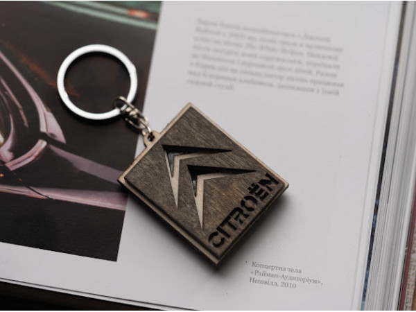 Брелок дерев'яний Citroën. 5см