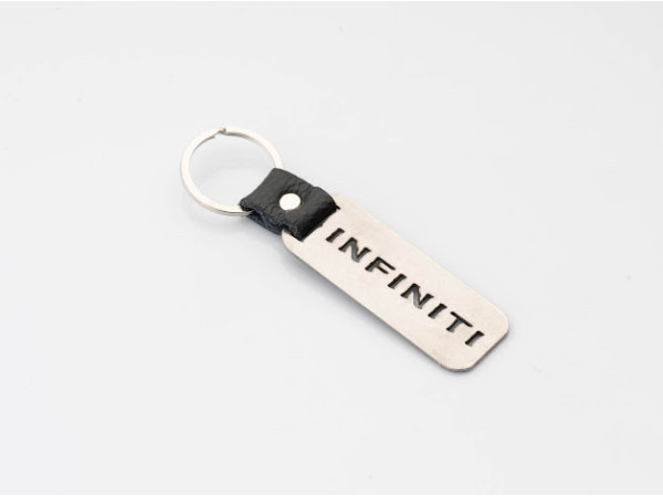 Брелок металевий. Infiniti. 10х2,5см