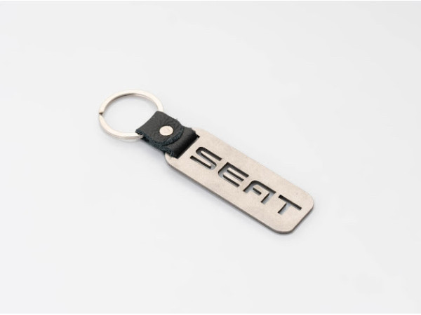Брелок металевий. Seat. 10х2,5см