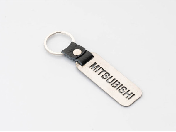 Брелок металевий. Mitsubishi. 10х2,5см