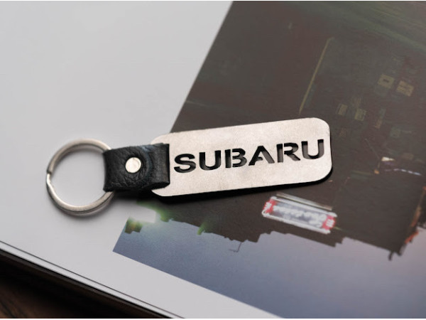 Брелок металевий. Subaru. 10х2,5см