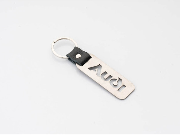Брелок металевий. AUDI. 10х2,5см
