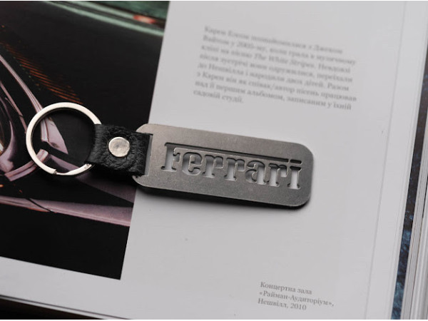 Брелок металевий. FERRARI. 10х2,5см
