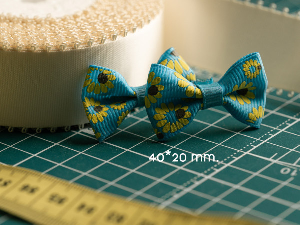 Бантики. Колір синій з ромашками. 4х2 см